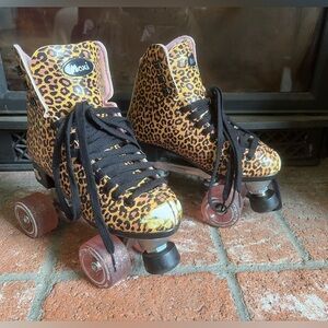 Moxi Leopard Print Roller Skates Youth Sz 4